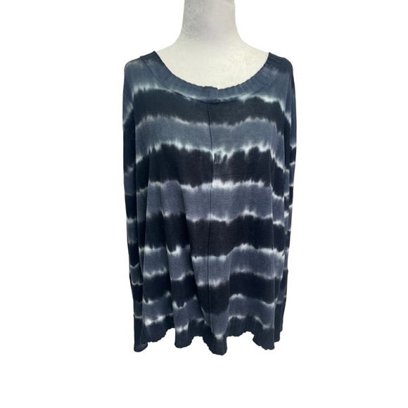 RED Saks Fifth Avenue Black/Grey Oversized Pullover Sweater Size M - Picture 2 of 10